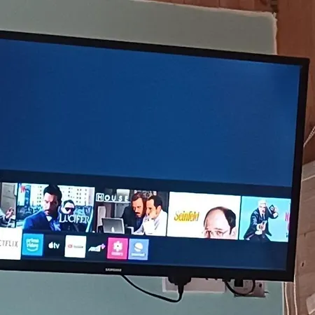 Jay's Nest Λάρνακα