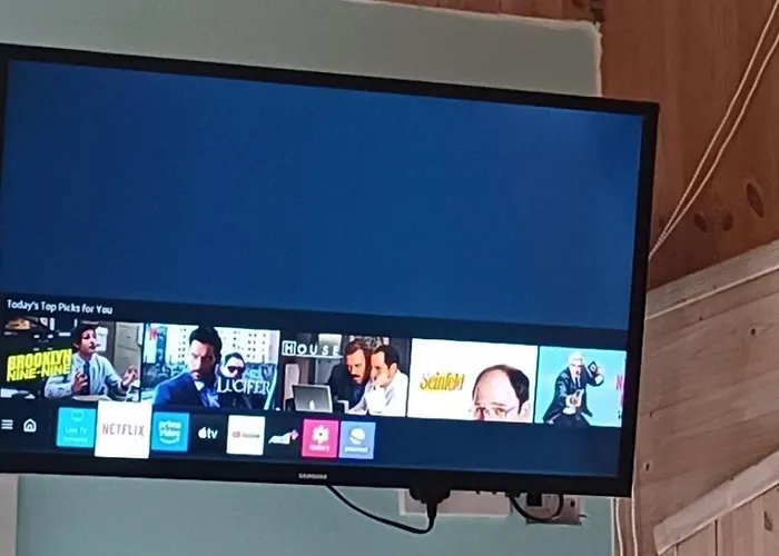 Jay's Nest Λάρνακα